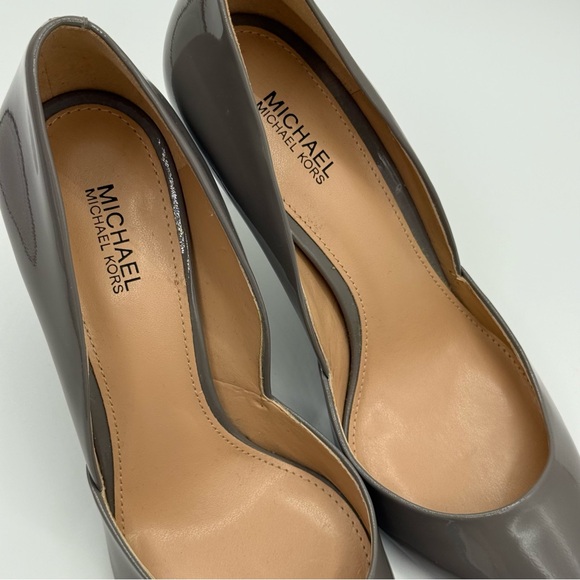 MICHAEL Kors Elegant Gray Patent Leather Stiletto Pumps Pointy Toe Classic Heels - Picture 13 of 16